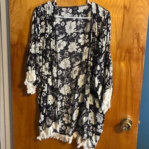 Roffe Black White (Ivory) Cover Up